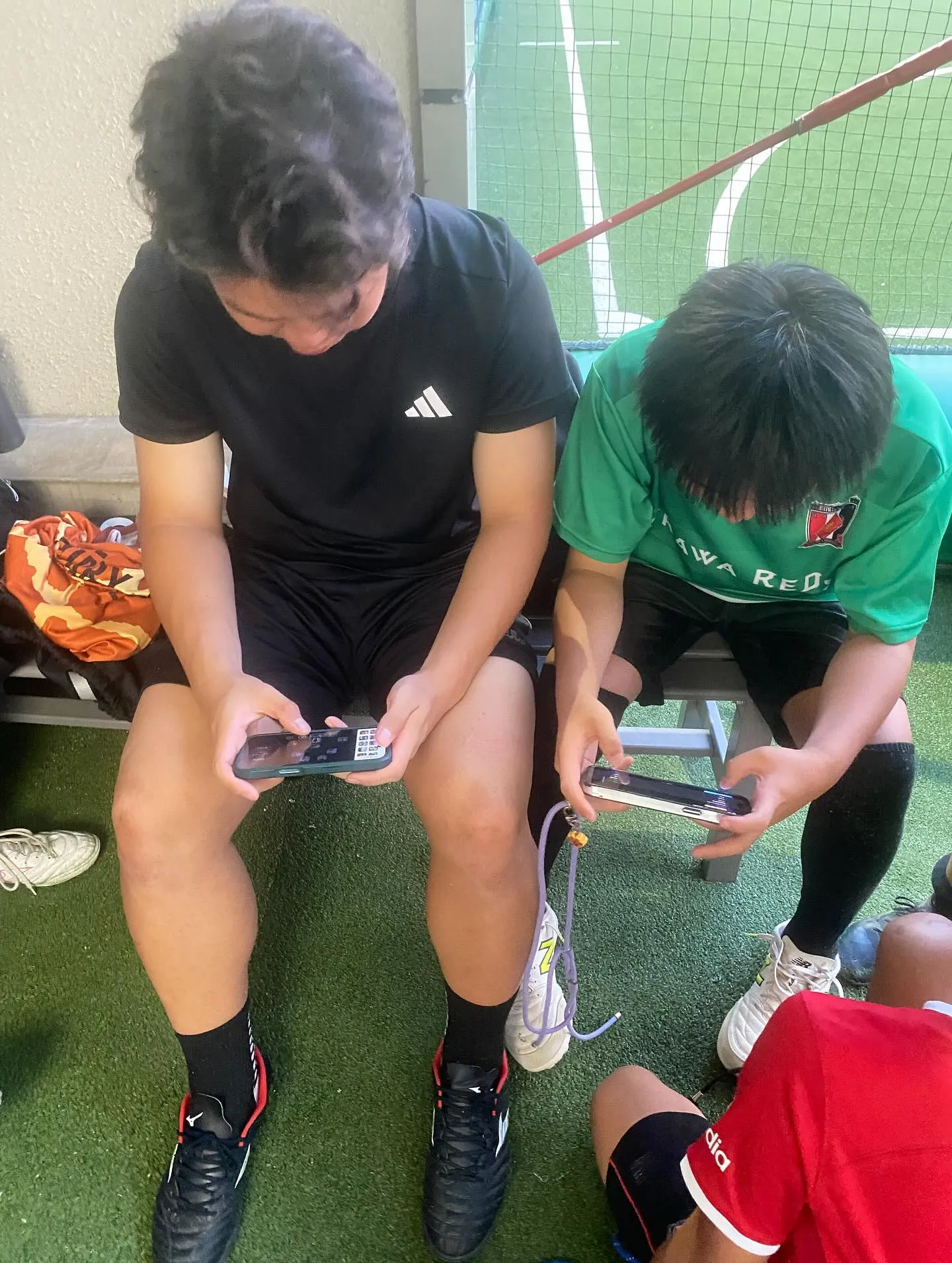 最近は、スクールが終わるとコーチとスクール生のイーフト大会が...